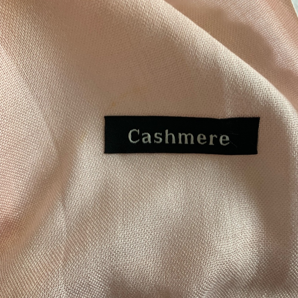 Gorgeous pink Cashmere scarf.